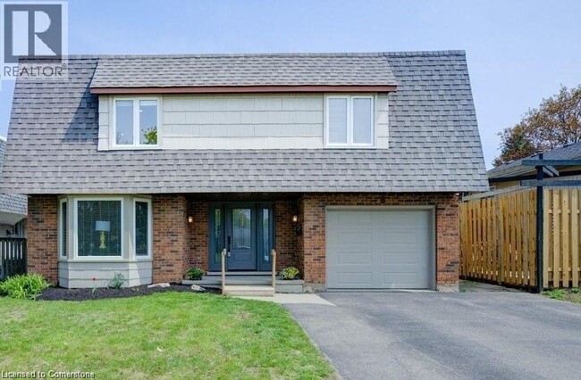 property at 8 Roseneath Crescent