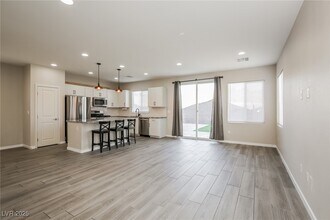 2936 Sunday Silence Rd in North Las Vegas, NV - Building Photo - Building Photo