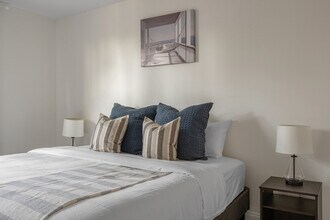 3319 Old Hickory Blvd in Nashville, TN - Foto de edificio - Building Photo