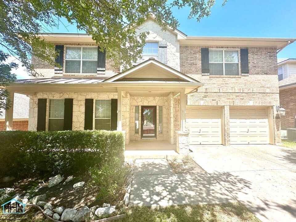 1715 Heavens Peak in San Antonio, TX - Building Photo