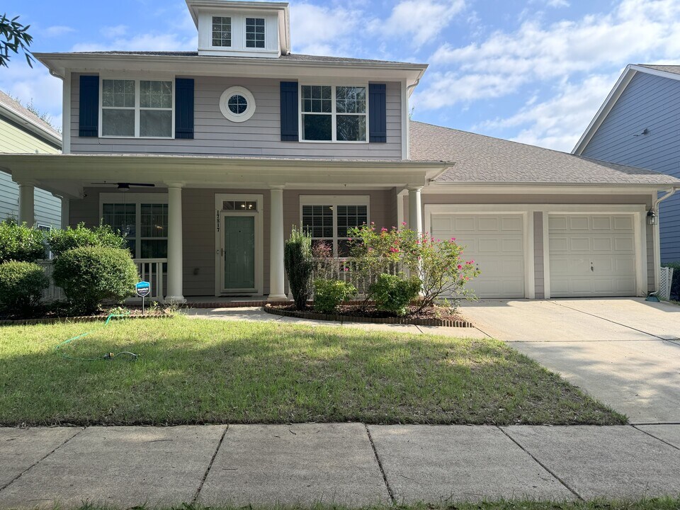 17817 Overland Forest Dr in Cornelius, NC - Building Photo