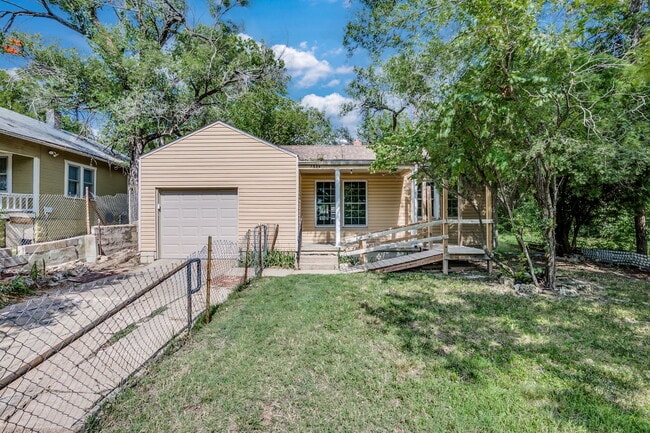property at 1334 N Estelle Ave