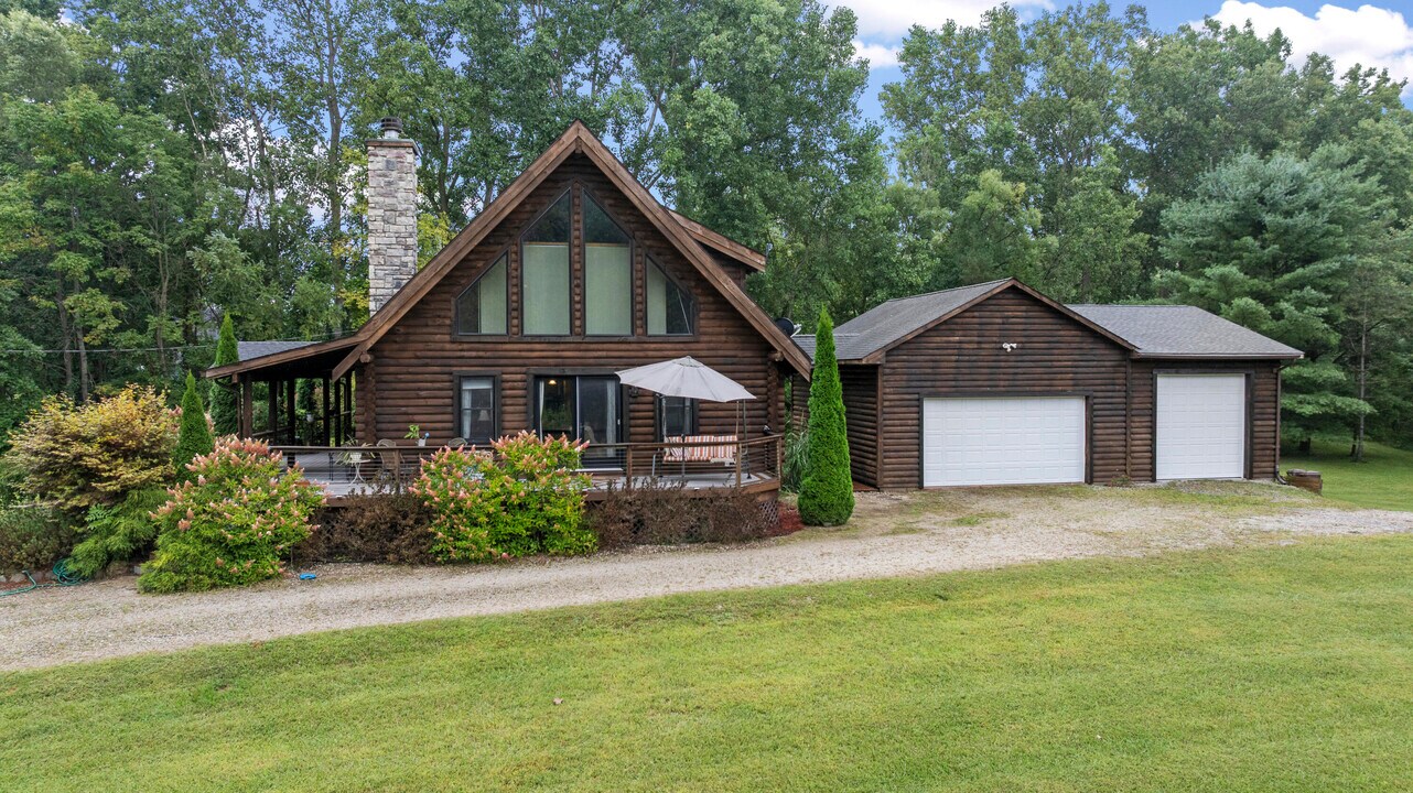 1115 Derby Ln in Howell, MI - Building Photo