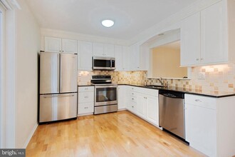 46 Stonehurst Ct in Chesterbrook, PA - Building Photo - Building Photo