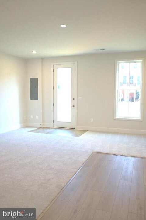 129 Heyford Dr in Stephenson, VA - Building Photo