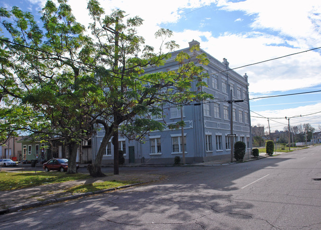 1600 Baronne St in New Orleans, LA - Foto de edificio - Building Photo