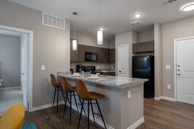 Spring Villas- Income Restricted in Austin, TX - Foto de edificio - Interior Photo