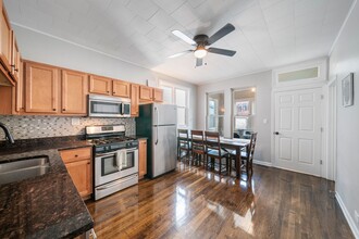 3841 W School St, Unit 1 in Chicago, IL - Building Photo - Building Photo