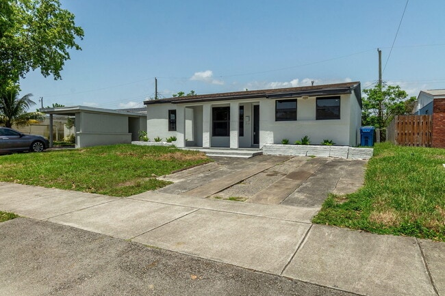 5409 NE 4th Ave in Fort Lauderdale, FL - Building Photo - Building Photo