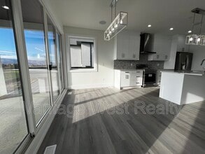 3661 Apple Way Blvd in West Kelowna, BC - Building Photo - Building Photo