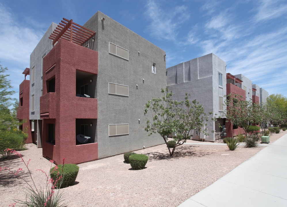 Los Pecos Senior Apartments in Las Vegas, NV - Building Photo