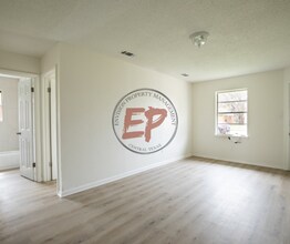 117 Shirley Dr in Waco, TX - Foto de edificio - Building Photo