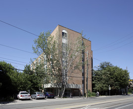 550 Kingston Rd in Toronto, ON - Building Photo - Building Photo