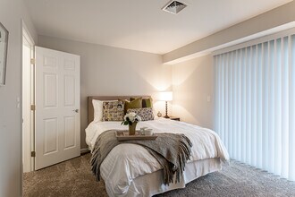 Northwoods East in Middletown, CT - Building Photo - Interior Photo