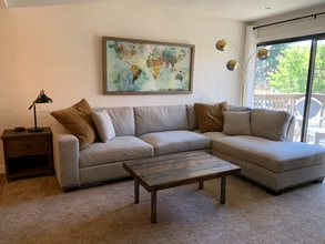 771 Williamsburg Way in Gilroy, CA - Building Photo - Building Photo