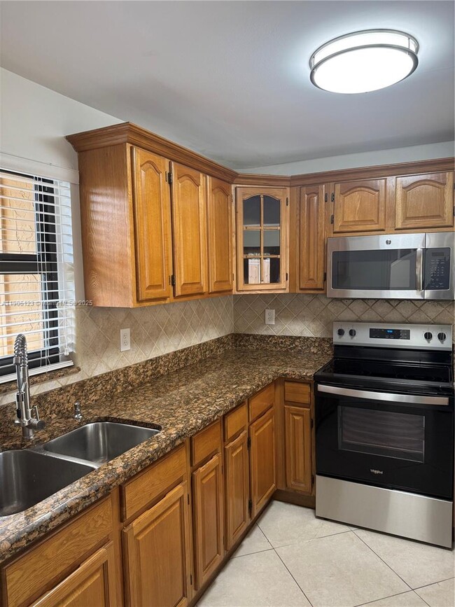 3466 SW 112th Ave in Miami, FL - Building Photo - Building Photo