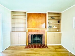 13024 7th St in Chino, CA - Foto de edificio - Building Photo