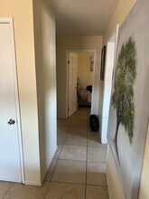 876 N 3rd St in El Cajon, CA - Foto de edificio - Building Photo
