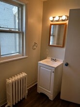 1104 N 5th St, Unit 3 Bed in Mankato, MN - Building Photo - Building Photo