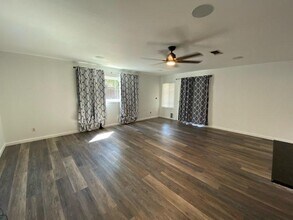 4145 W Capitola Ave in Fresno, CA - Building Photo - Building Photo