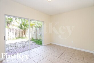 2412 NE 41st Pl in Homestead, FL - Building Photo - Building Photo