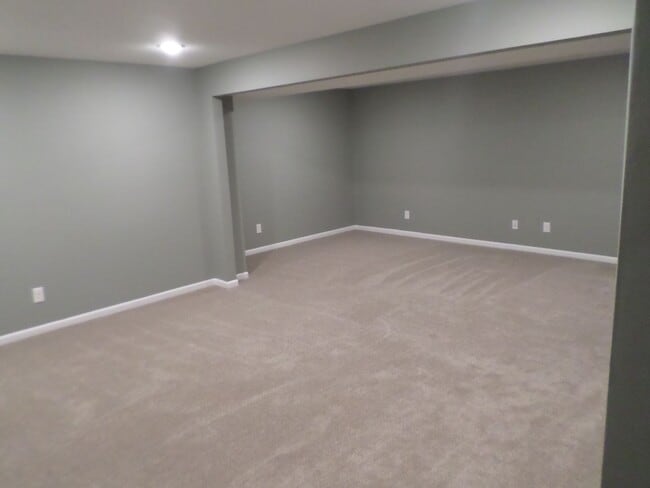 2101 Timber Creek Dr in Manhattan, KS - Building Photo - Building Photo