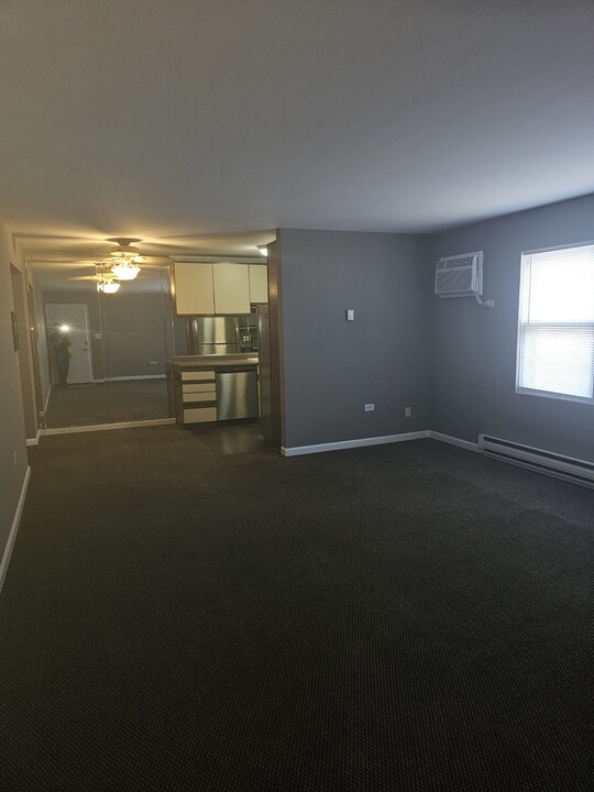 8801 Schneider Ave, Unit 5 in Highland, IN - Building Photo