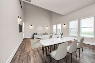 2911 Paul Quinn St in Houston, TX - Building Photo - Building Photo