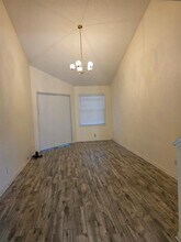 1050 Starkey Rd in Largo, FL - Building Photo - Building Photo