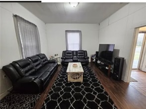 402 W Yeagua St in Groesbeck, TX - Building Photo - Building Photo
