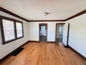 1712 Eastern Ave SE in Grand Rapids, MI - Building Photo - Building Photo