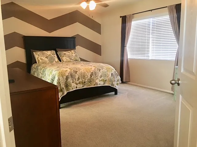 2329 Driftwood Dr in Rosamond, CA - Foto de edificio - Building Photo