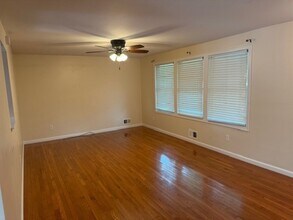 111 Vollmer Pkwy in Rochester, NY - Building Photo - Building Photo