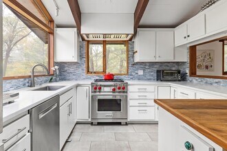 134 Rangeley Rd in Brookline, MA - Building Photo - Building Photo