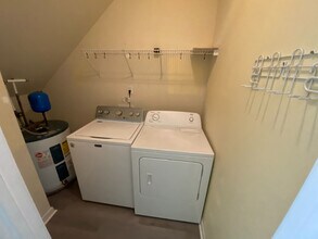 Room in Duplex on Lundy Dr in Raleigh, NC - Foto de edificio - Building Photo