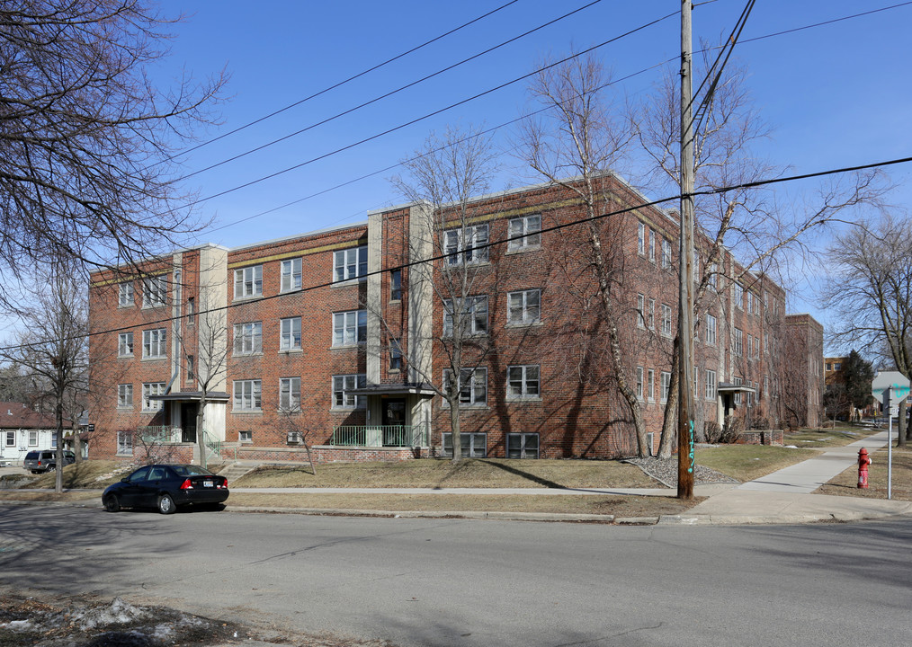 Pleasant Ave Apartments in Minneapolis, MN - Building Photo