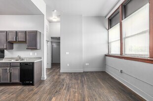 Dunbar Commons in Oklahoma City, OK - Building Photo