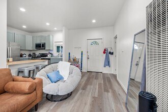 6235 Hobart St in San Diego, CA - Building Photo - Building Photo