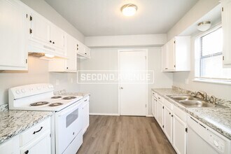 2621 SW 103rd St in Oklahoma City, OK - Foto de edificio - Building Photo