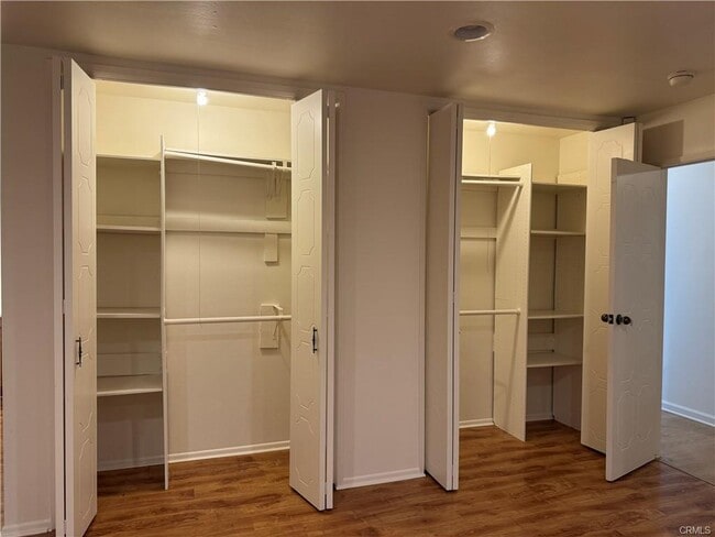 10038 Independence Ave in Los Angeles, CA - Building Photo - Building Photo