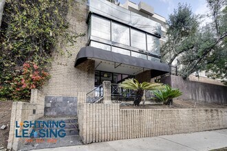 3949 Los Feliz Blvd in Los Angeles, CA - Building Photo - Building Photo
