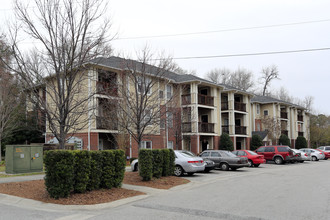 Shady Grove Apartments - Senior Living in Charleston, SC - Foto de edificio - Building Photo