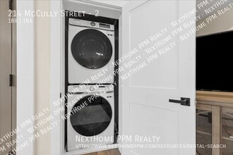 214 McCully St in Pittsburgh, PA - Building Photo - Building Photo