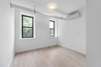258-264 Wadsworth Ave in New York, NY - Building Photo - Interior Photo