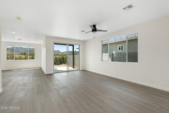 125 W Latona Rd in Phoenix, AZ - Building Photo - Building Photo