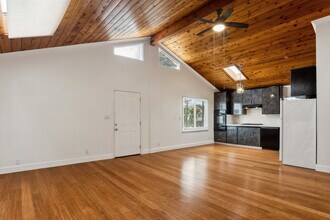 4708 Orion Ave, Unit #1 in Sherman Oaks, CA - Building Photo - Building Photo