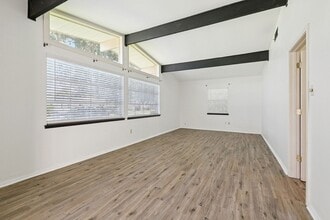 5700 Boutall St in Metairie, LA - Building Photo - Building Photo