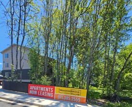 Meadow Brook Villas in Newberg, OR - Building Photo - Building Photo