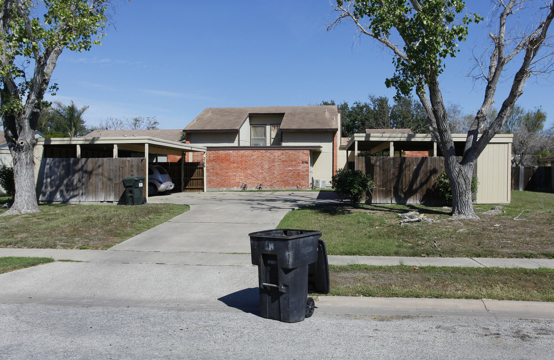 Thornberry Townhomes in Corpus Christi, TX - Building Photo