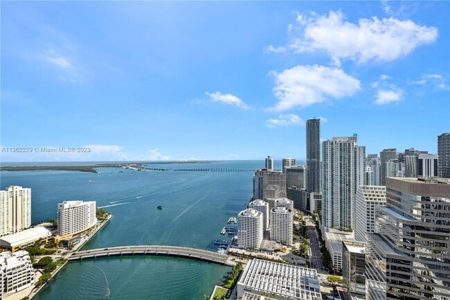 495 Brickell Ave, Unit 4805 in Miami, FL - Foto de edificio - Building Photo